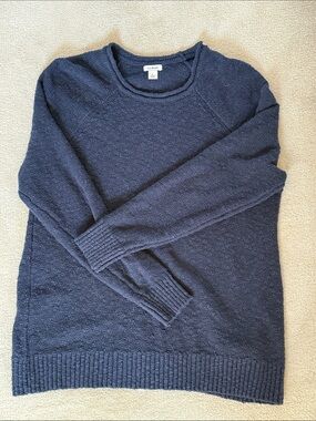 Like New! L.L. Bean Women’s Dark Navy Crewneck Sweater